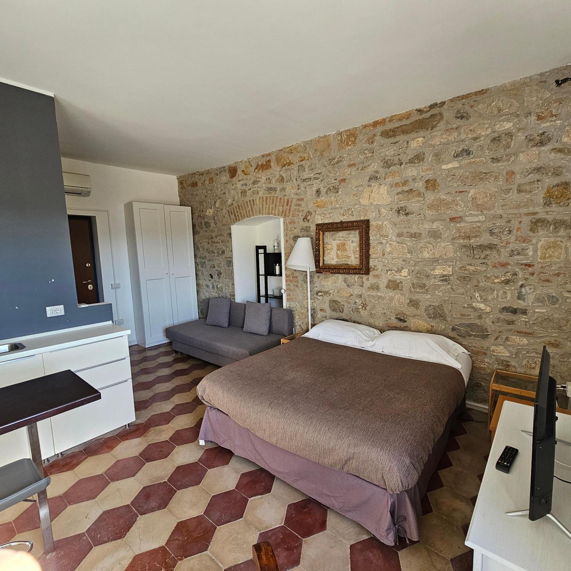פוטנצה Room & Parking In Centro Citta Con Parcheggio Privato E Wifi מראה חיצוני תמונה