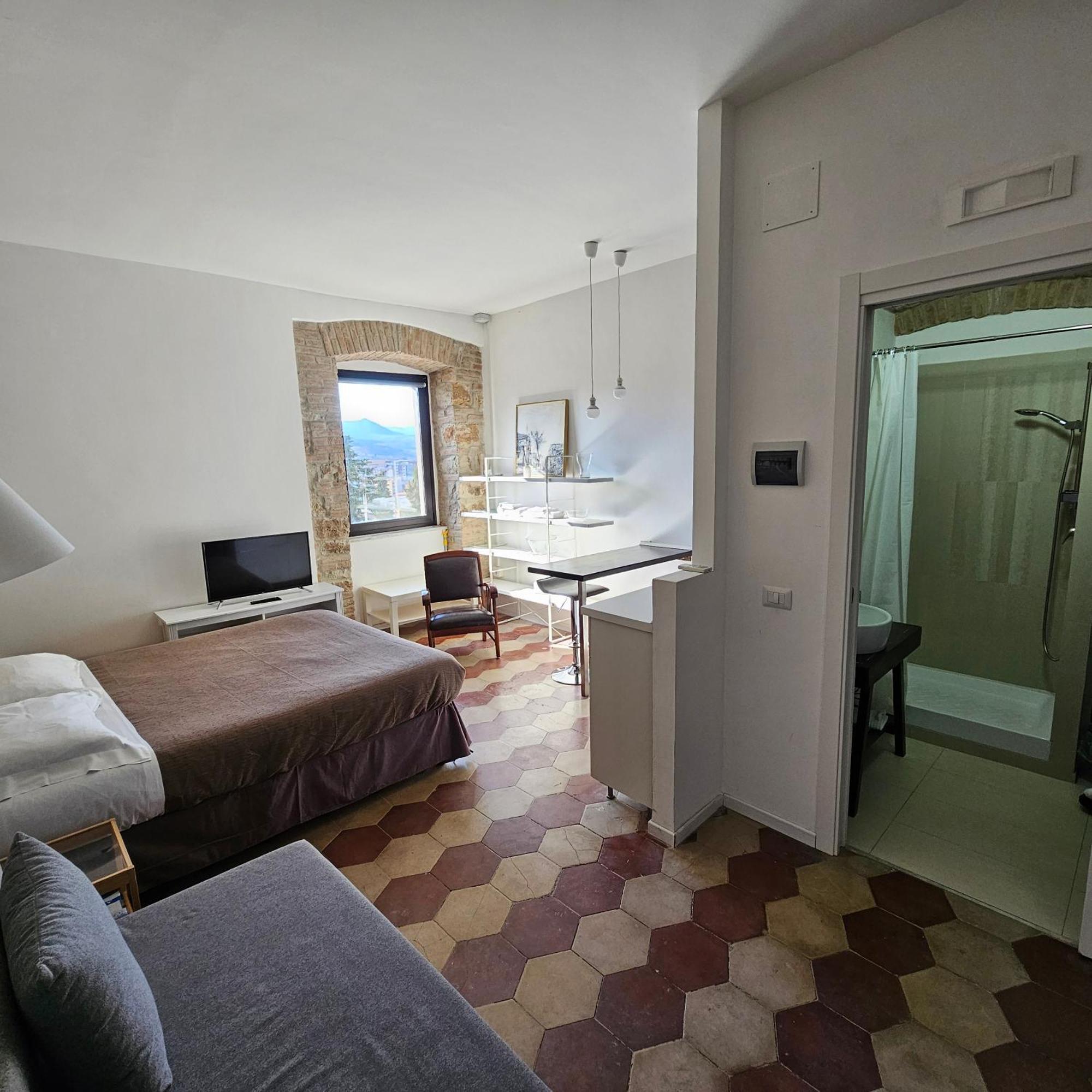 פוטנצה Room & Parking In Centro Citta Con Parcheggio Privato E Wifi מראה חיצוני תמונה
