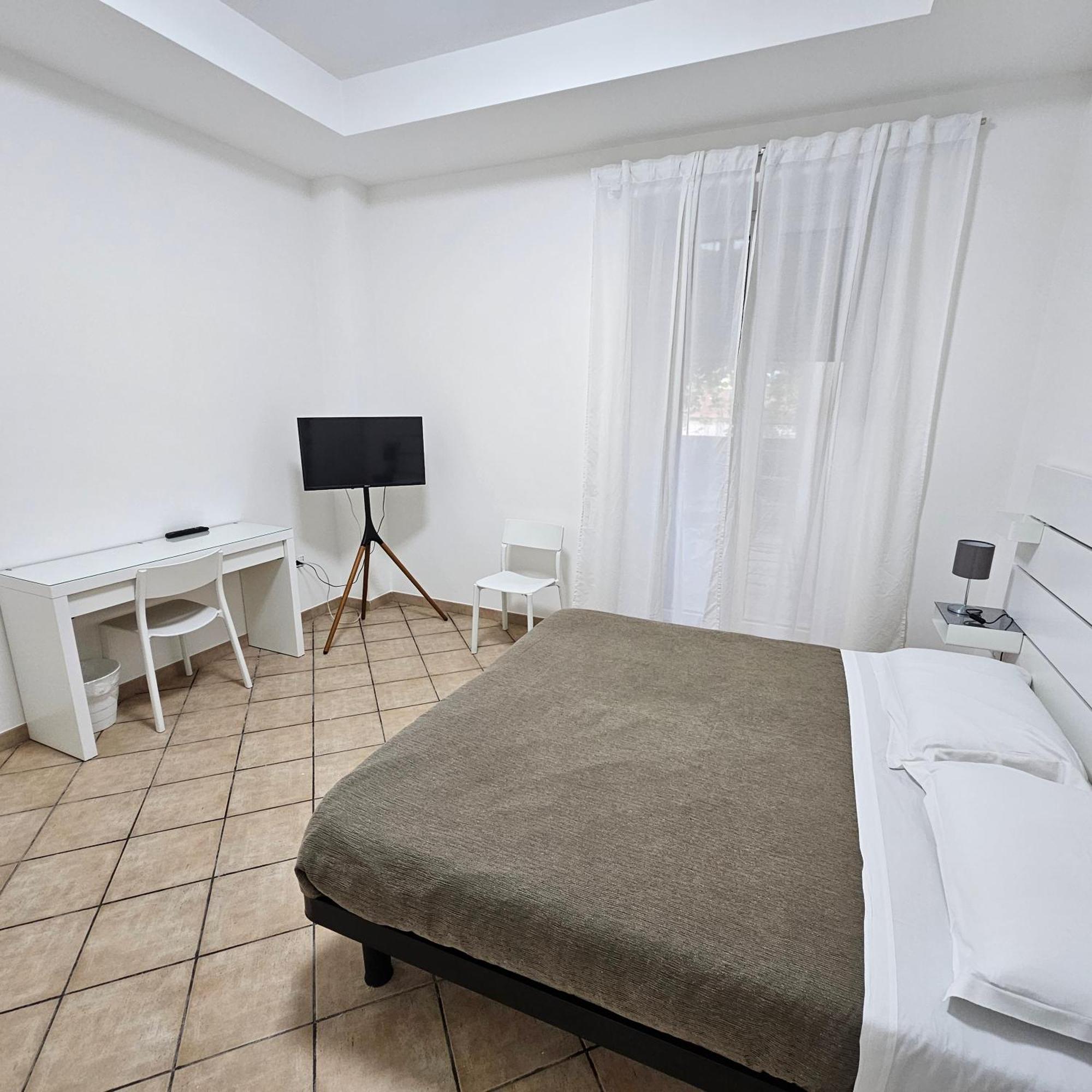 פוטנצה Room & Parking In Centro Citta Con Parcheggio Privato E Wifi מראה חיצוני תמונה