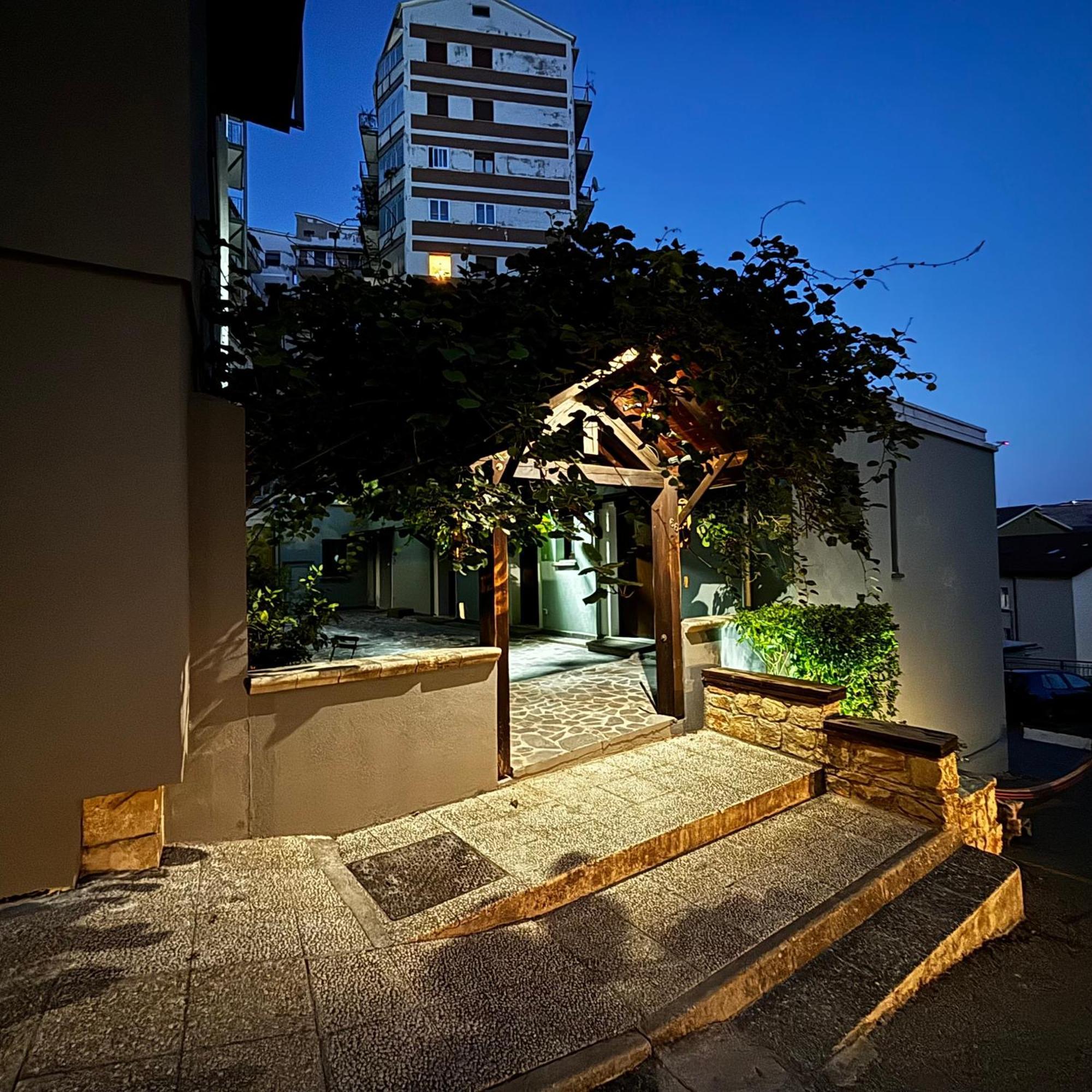פוטנצה Room & Parking In Centro Citta Con Parcheggio Privato E Wifi מראה חיצוני תמונה